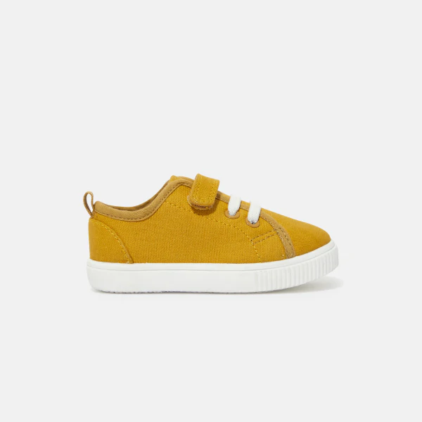 Chaussures en toile jaune bébé garçon