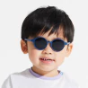 Lunettes de soleil unies catégorie 4 bleu bébé garçon